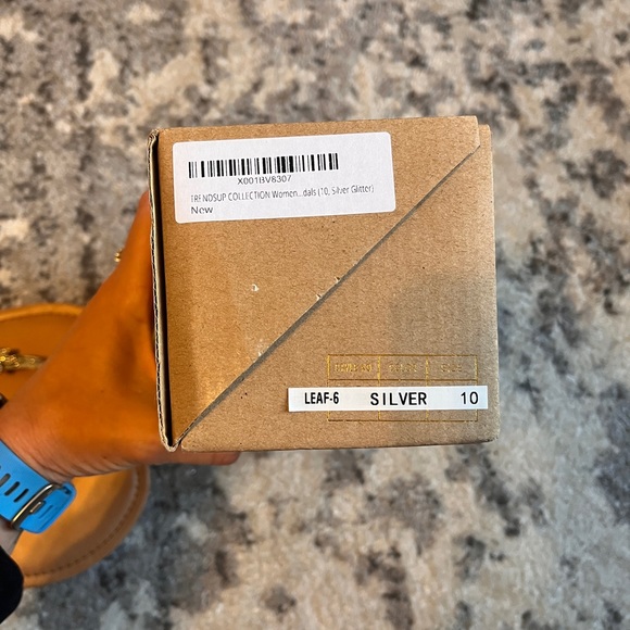 Womens T-Strap buckle flat sandals - SILVER - Picture 5 of 7